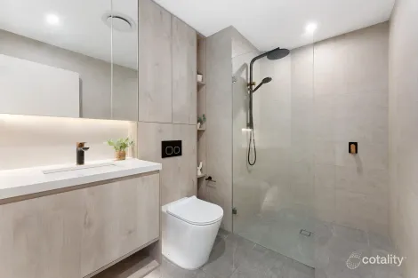 Property photo of 201/2 Canberra Avenue St Leonards NSW 2065