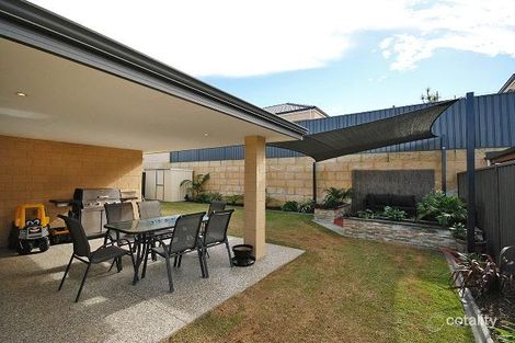 19 Hookstone Dr, Landsdale, WA 6065