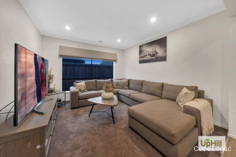 Property photo of 31 Castillo Avenue Clyde North VIC 3978