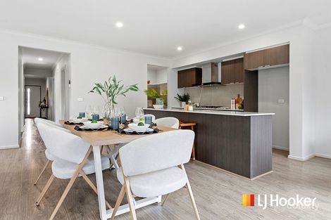 Property photo of 4 Saxony Way Point Cook VIC 3030