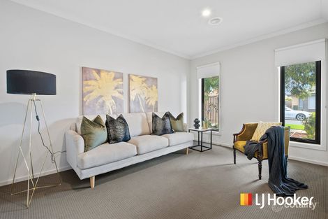 Property photo of 4 Saxony Way Point Cook VIC 3030