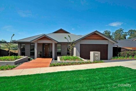 10 Monica Dr, Drouin, VIC 3818