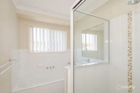 Property photo of 33 Cavella Drive Glen Eden QLD 4680