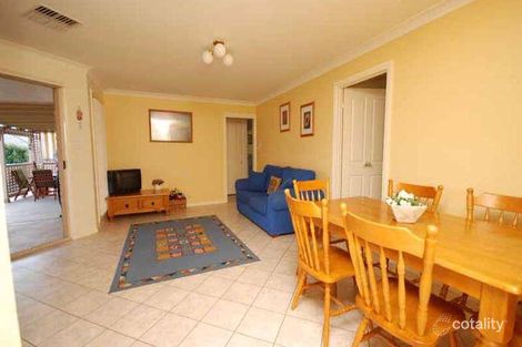 Property photo of 17 Wonkana Road Glenfield Park NSW 2650