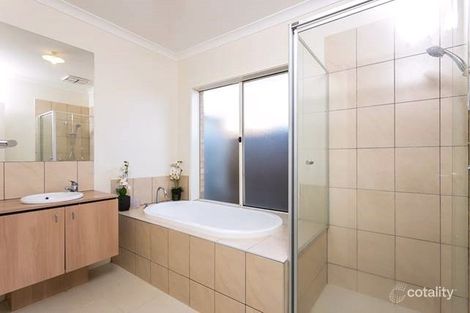 Property photo of 46 Resort Boulevard Doreen VIC 3754