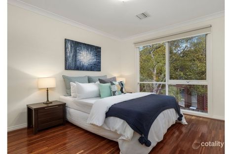 Property photo of 2 Currie Terrace Glen Waverley VIC 3150