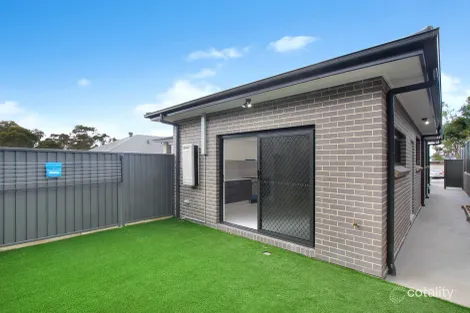 8 Westview St, Campbelltown, NSW 2560