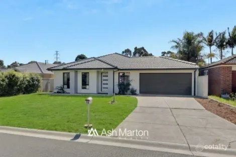 18 HAZELMERE AVE, CRANBOURNE WEST, VIC 3977