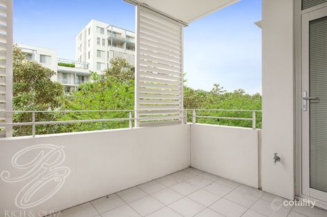 Property photo of 210/1 The Piazza Wentworth Point NSW 2127
