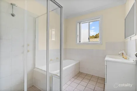 Property photo of 1/17 Nicole Close Watanobbi NSW 2259