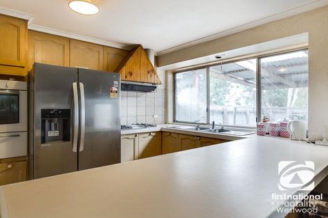 Property photo of 50 Tamarind Crescent Werribee VIC 3030
