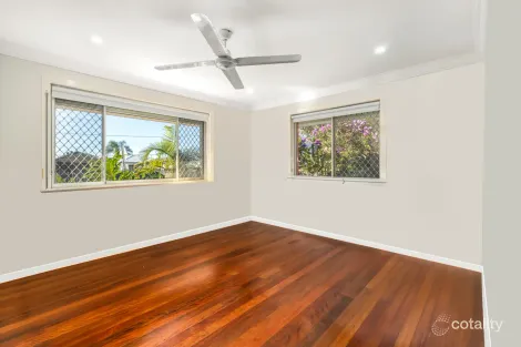 Property photo of 599 Oxley Avenue Scarborough QLD 4020