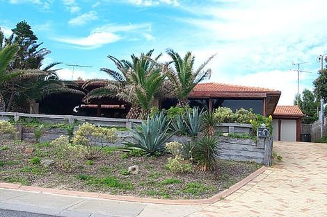 Property photo of 43 Compass Circle Yanchep WA 6035