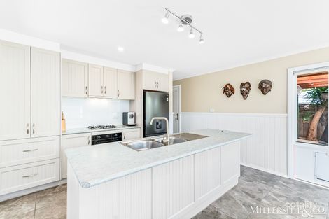 Property photo of 8 Robin Place South Morang VIC 3752