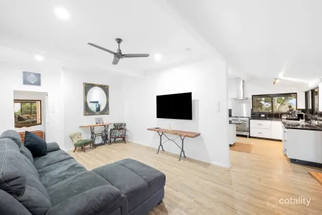 Property photo of 2 Hill Crescent West Gladstone QLD 4680