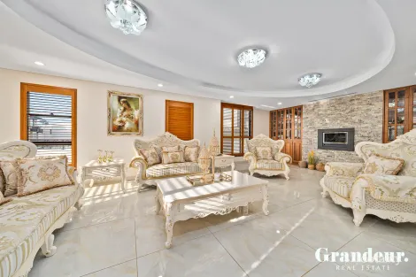 Property photo of 21 Battenberg Close Cecil Hills NSW 2171