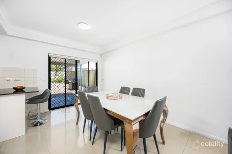 Property photo of 4A Marina Crescent Greenacre NSW 2190