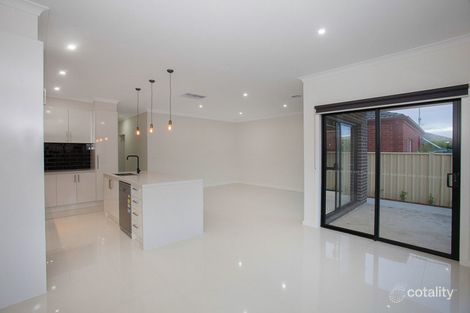 Property photo of 2/23 Santander Crescent Point Cook VIC 3030