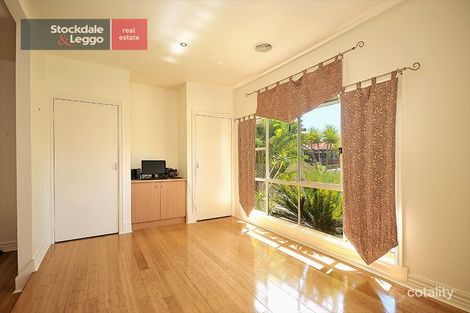 Property photo of 3 Lewiston Grove Greenvale VIC 3059