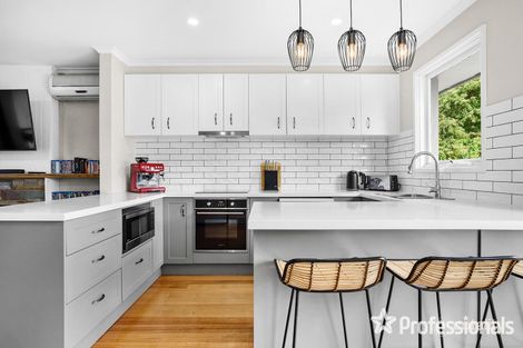 Property photo of 73 Esther Crescent Mooroolbark VIC 3138