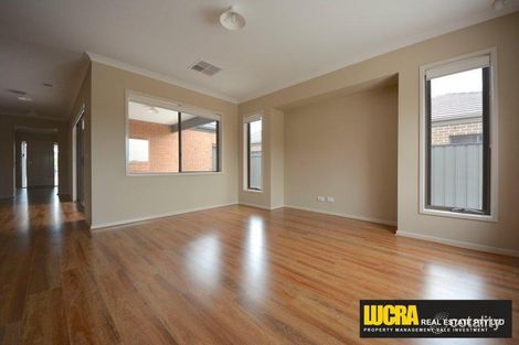 Property photo of 4 Anzacs Way Craigieburn VIC 3064