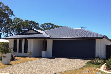 32 Essencia Ave, Dakabin, QLD 4503