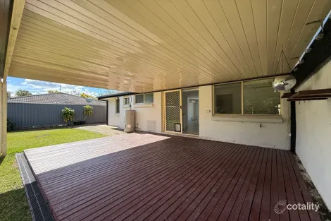 Property photo of 1/4 Story Street Oxenford QLD 4210