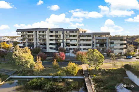 254/73 Lake St, Caroline Springs, VIC 3023