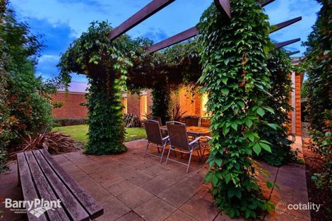 Property photo of 6 Reidel Avenue Pakenham VIC 3810