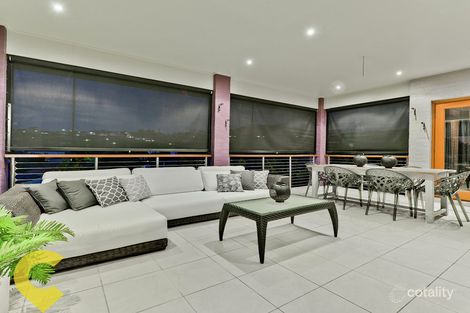 Property photo of 18 Pembridge Place Carindale QLD 4152