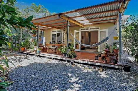 42 Machan St, Machans Beach, QLD 4878