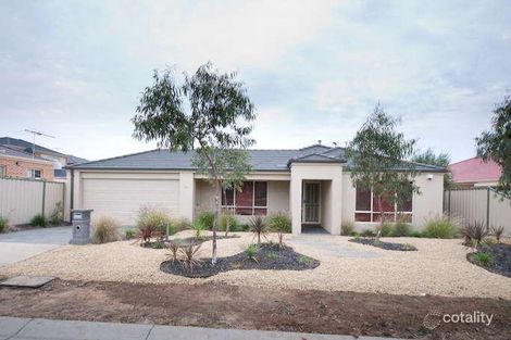 Property photo of 11 Regency Road Roxburgh Park VIC 3064