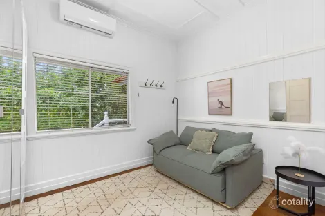 Property photo of 12 Blackheath Road Oxley QLD 4075