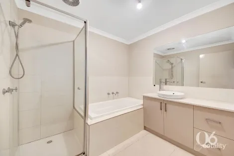 Property photo of 37 Leichhardt Avenue Burnside Heights VIC 3023