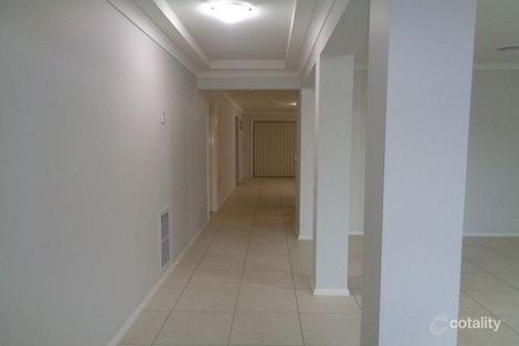 Property photo of 12 Kelmscott Close Roxburgh Park VIC 3064