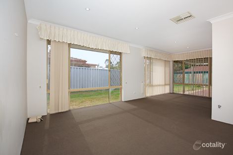 Property photo of 5 Rochester Way Meadow Springs WA 6210