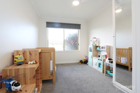 Property photo of 41 Fidge Crescent Breakwater VIC 3219