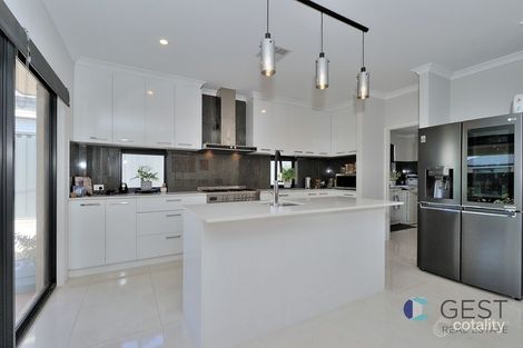 Property photo of 17 Waskerly Place Aveley WA 6069
