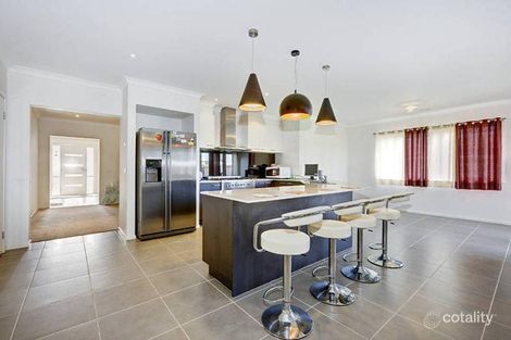 Property photo of 51 Redcliffe Terrace Taylors Hill VIC 3037