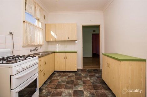 Property photo of 25 Castlereagh Avenue Mount Austin NSW 2650
