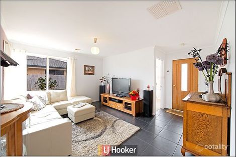 Property photo of 6 Akubra Place Dunlop ACT 2615
