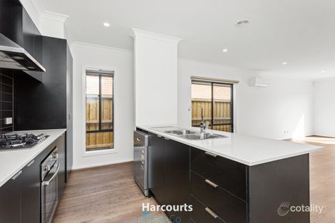 Property photo of 8 Galah Chase Beveridge VIC 3753