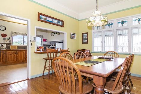 Property photo of 46 Hillcrest Avenue Wynnum QLD 4178