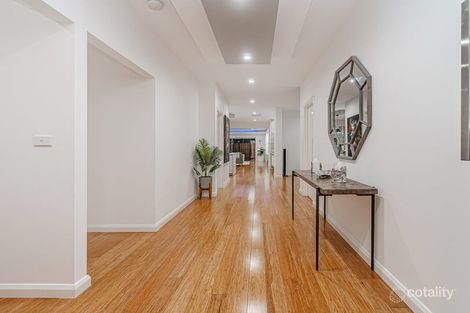 Property photo of 18 Westbury Parkway Roxburgh Park VIC 3064