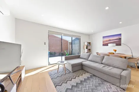 Property photo of 112 Cairnlea Drive Cairnlea VIC 3023