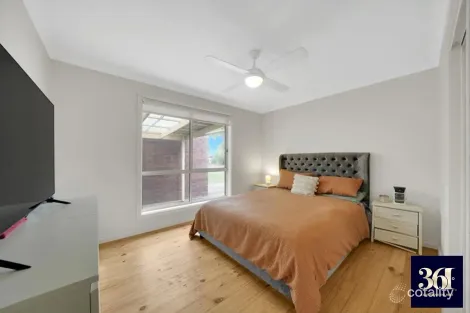 Property photo of 4 Iluka Drive Werribee VIC 3030