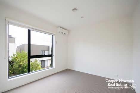 5 Berry Yung Ave, Burwood, VIC 3125
