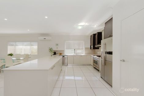 Property photo of 37 Castlereagh Close Pacific Pines QLD 4211