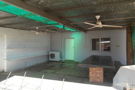 2/4 Shackleton St, The Gap, QLD 4825