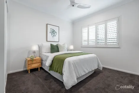 Property photo of 8 Creswick Close Manly West QLD 4179